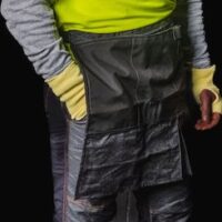 PPE Factory apron 5070 side view + polo shirt 3899